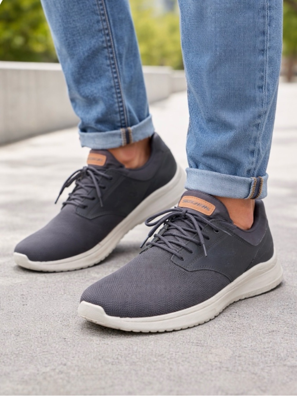 Skechers Men’s Size 9 Navy Memory Foam Sneakers Lightweight Comfort Shoes